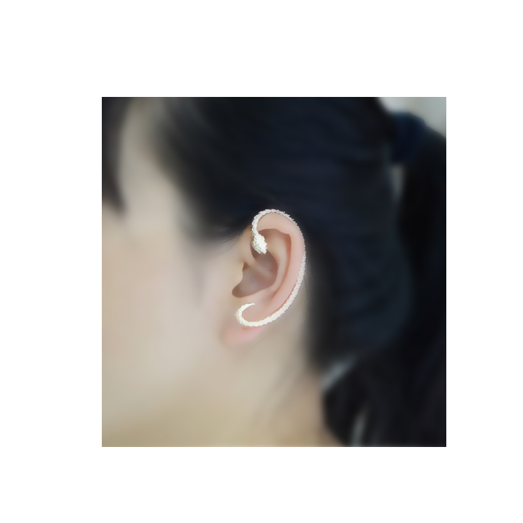 [Fairy rhinestone snake] Ear cuff